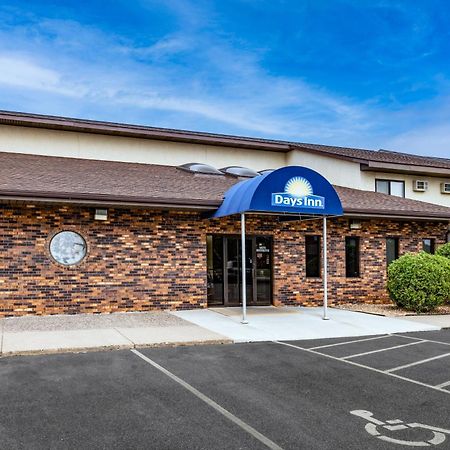 Days Inn By Wyndham Monticello Экстерьер фото