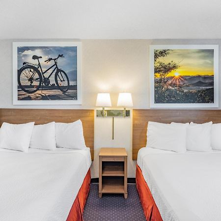 Days Inn By Wyndham Monticello Экстерьер фото