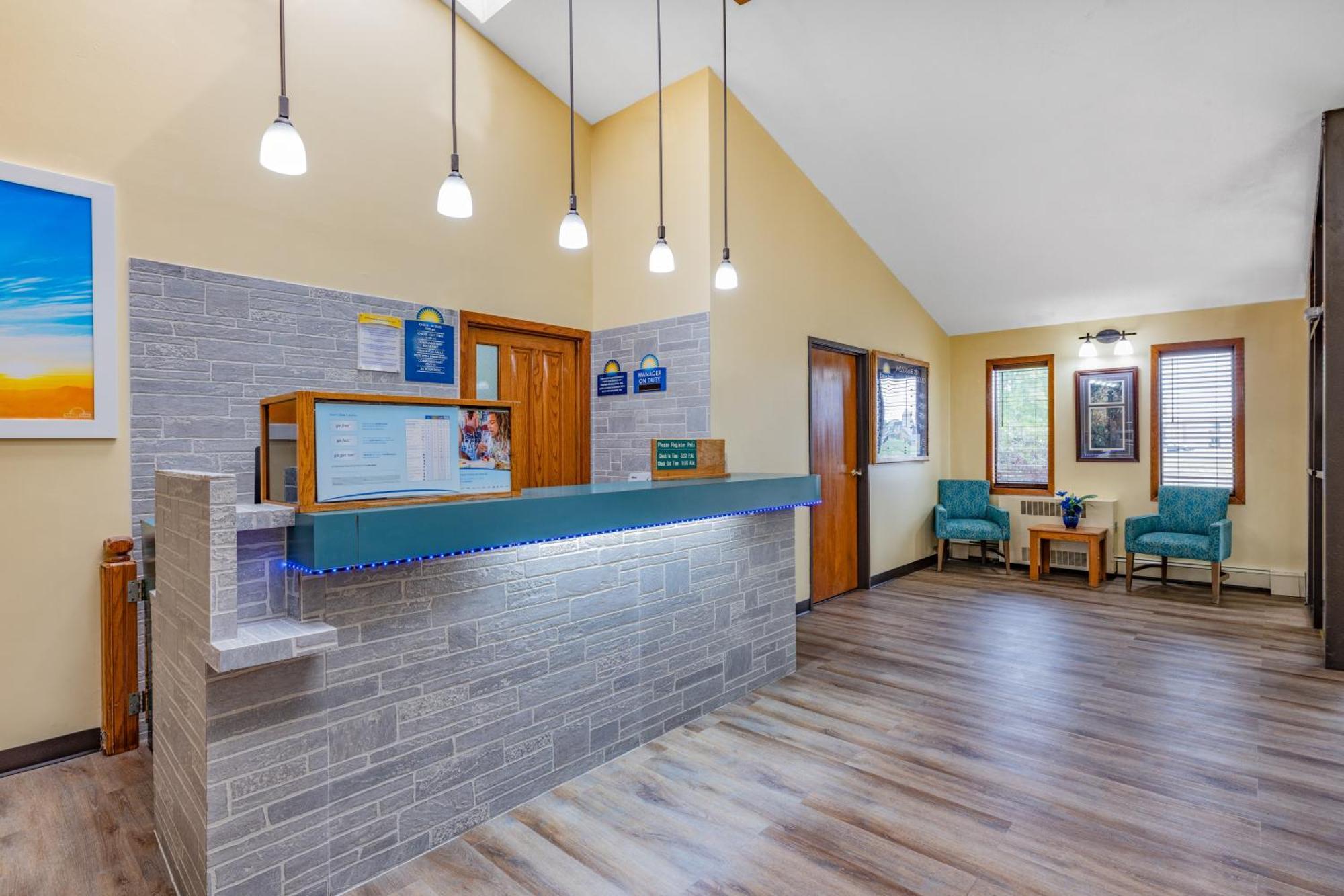 Days Inn By Wyndham Monticello Экстерьер фото