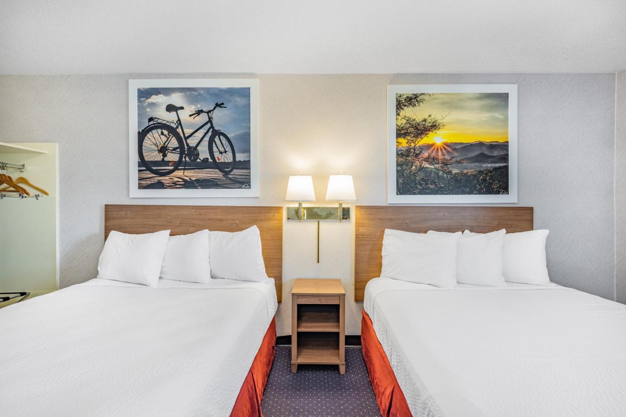 Days Inn By Wyndham Monticello Экстерьер фото